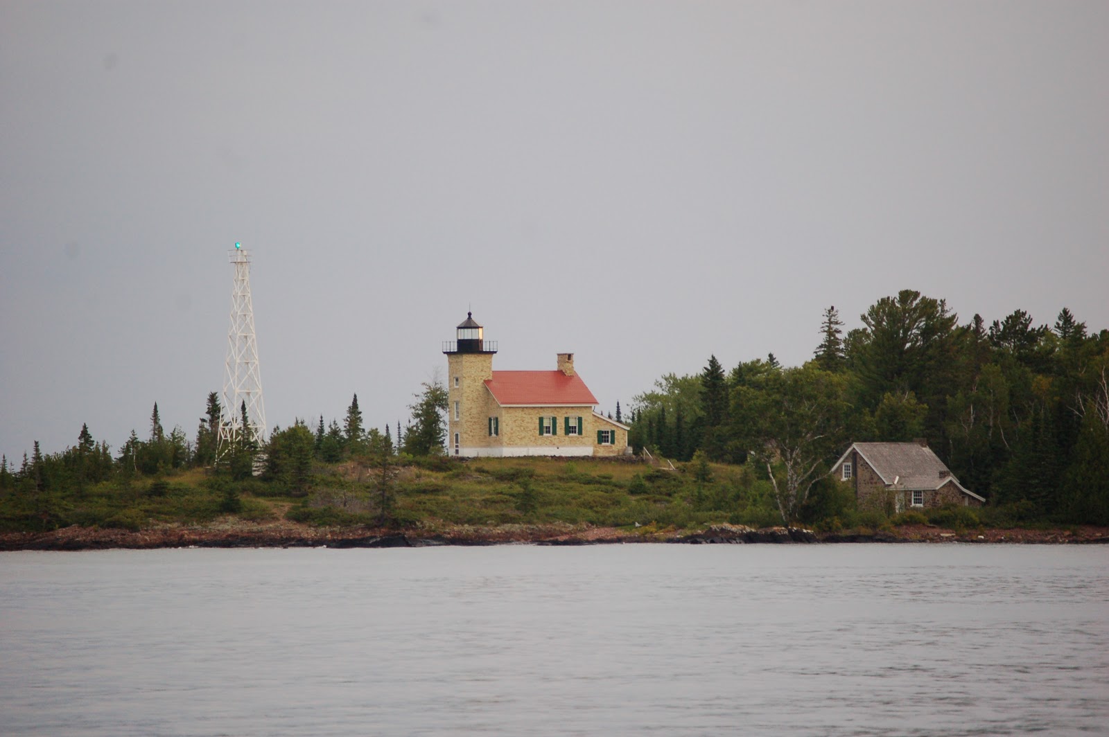 Eagle Harbor Lighthouse, Keweenaw Peninsula, Michigan скачать